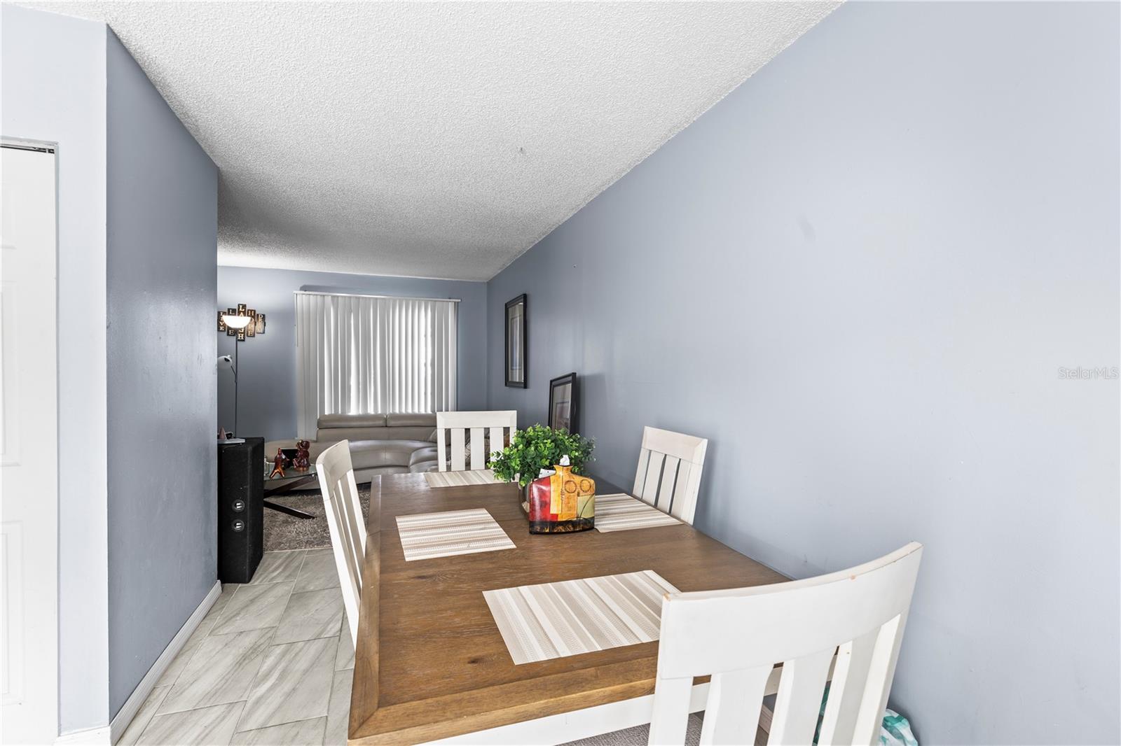 Image 9 of 47 For 7606 Woodbridge Boulevard