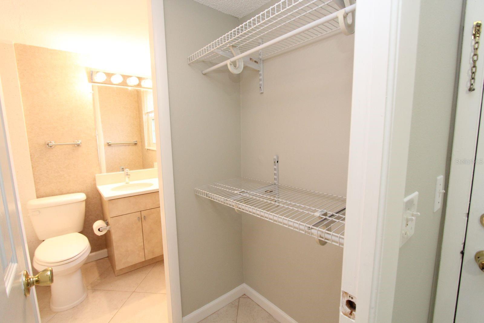 Listing photo id 10 for 4513 Oak Drive Q31b