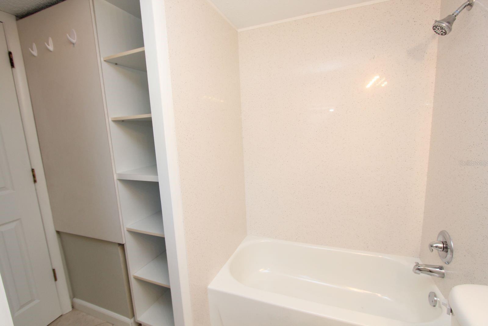 Listing photo id 13 for 4513 Oak Drive Q31b