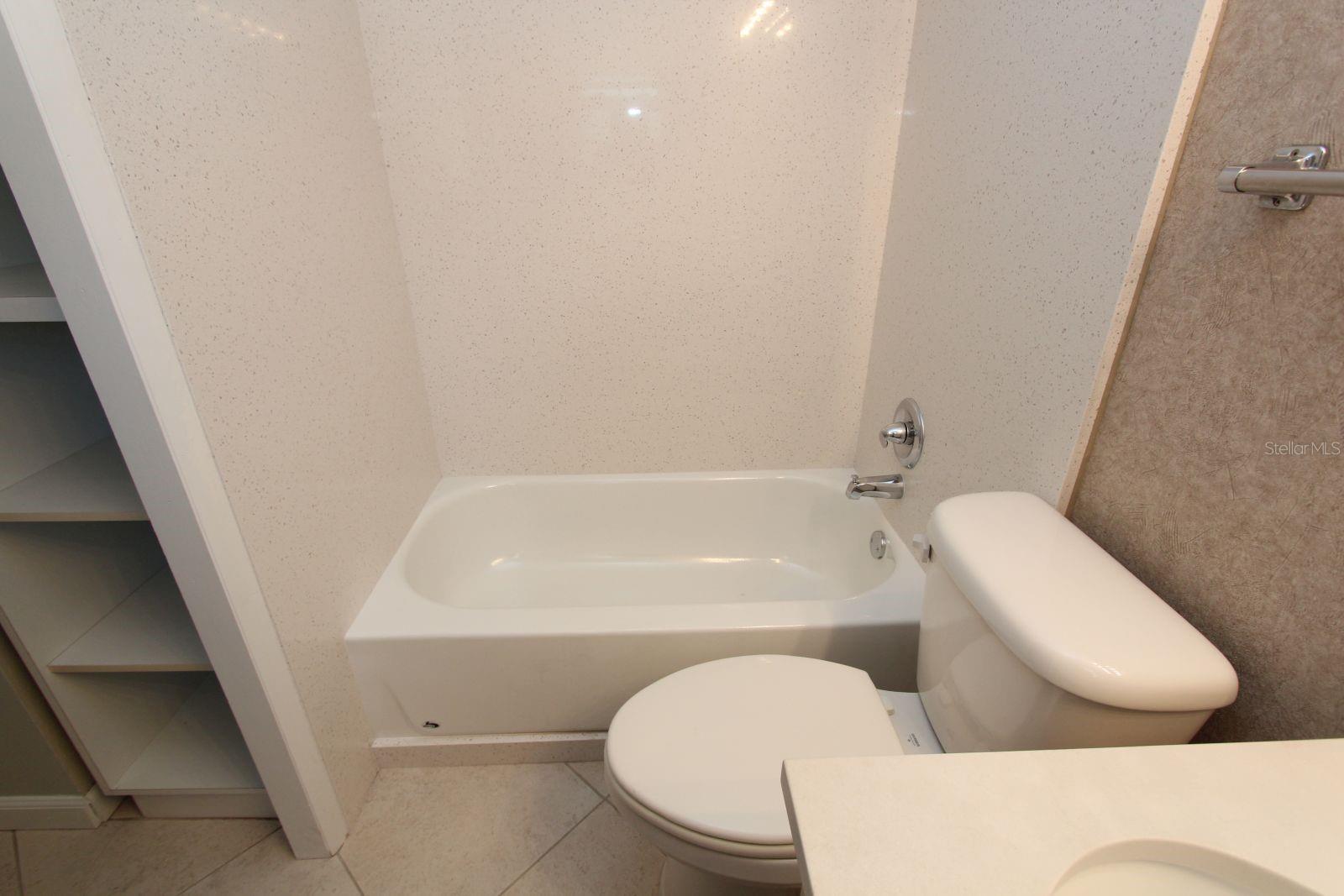 Listing photo id 14 for 4513 Oak Drive Q31b