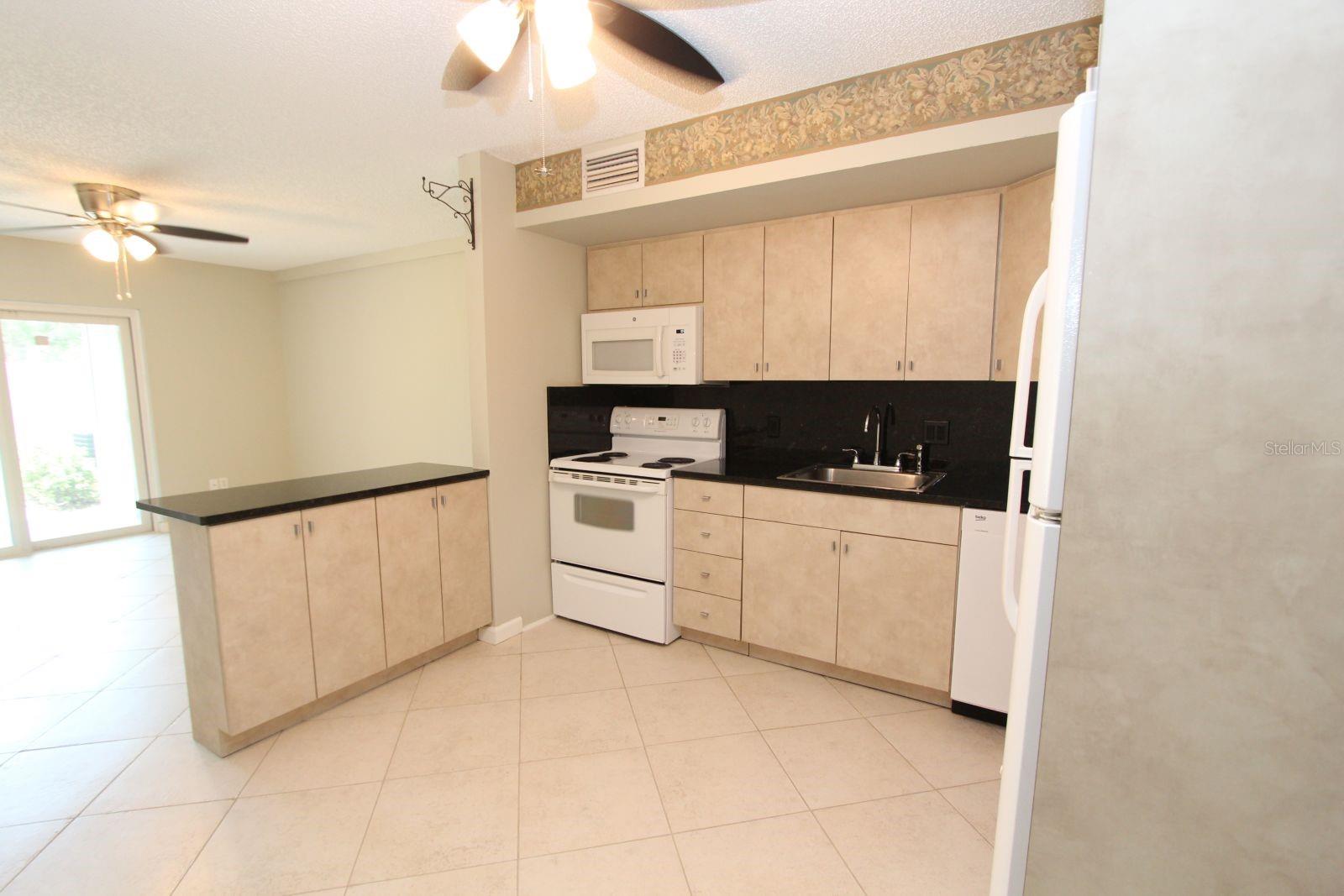 Listing photo id 7 for 4513 Oak Drive Q31b