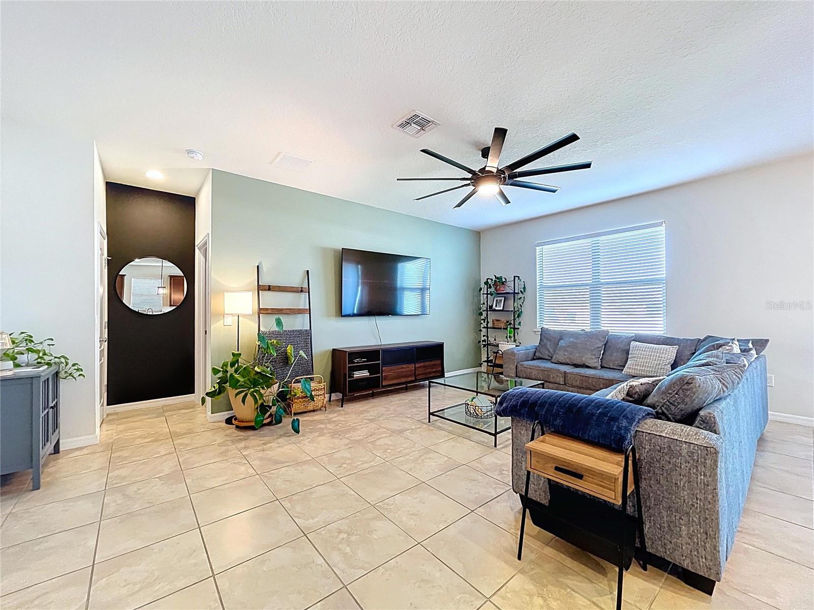 Image 6 of 47 For 8830 Fox Drive