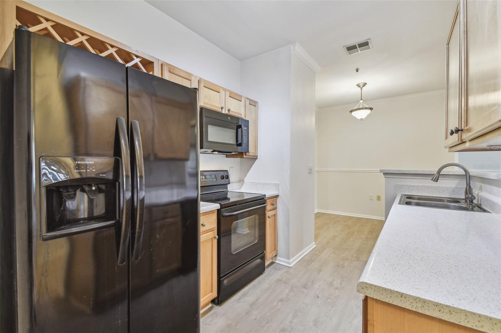 Image 14 of 59 For 5000 Culbreath Key Way 4-108