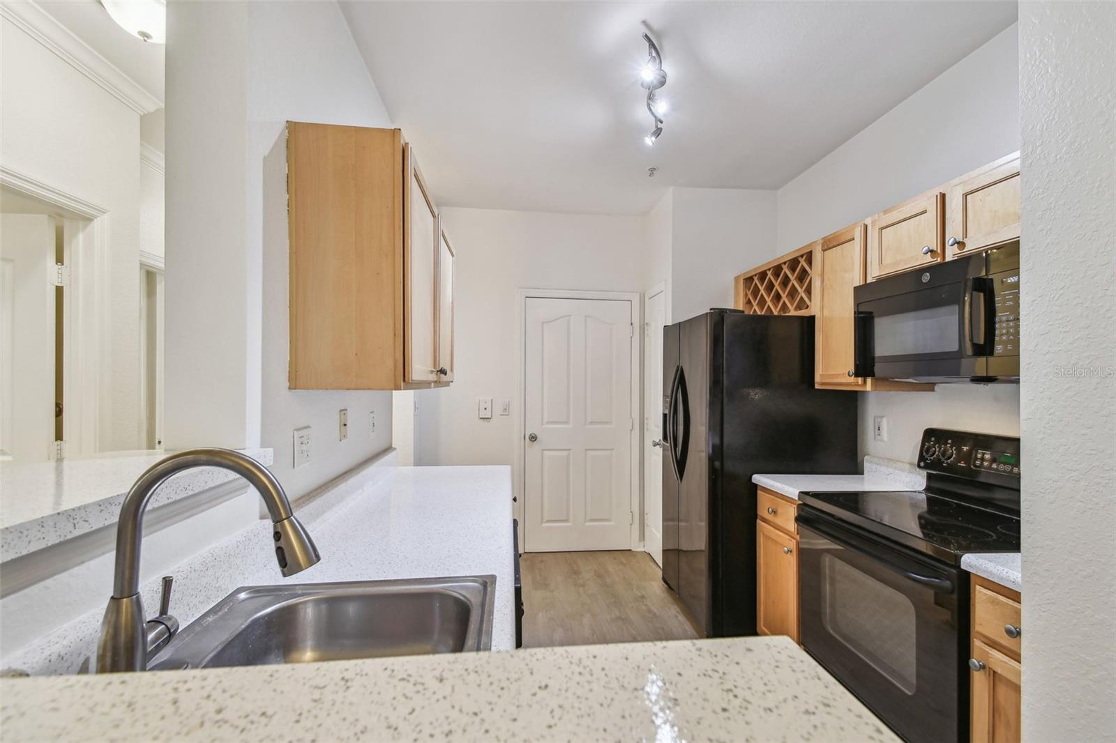 Image 15 of 59 For 5000 Culbreath Key Way 4-108