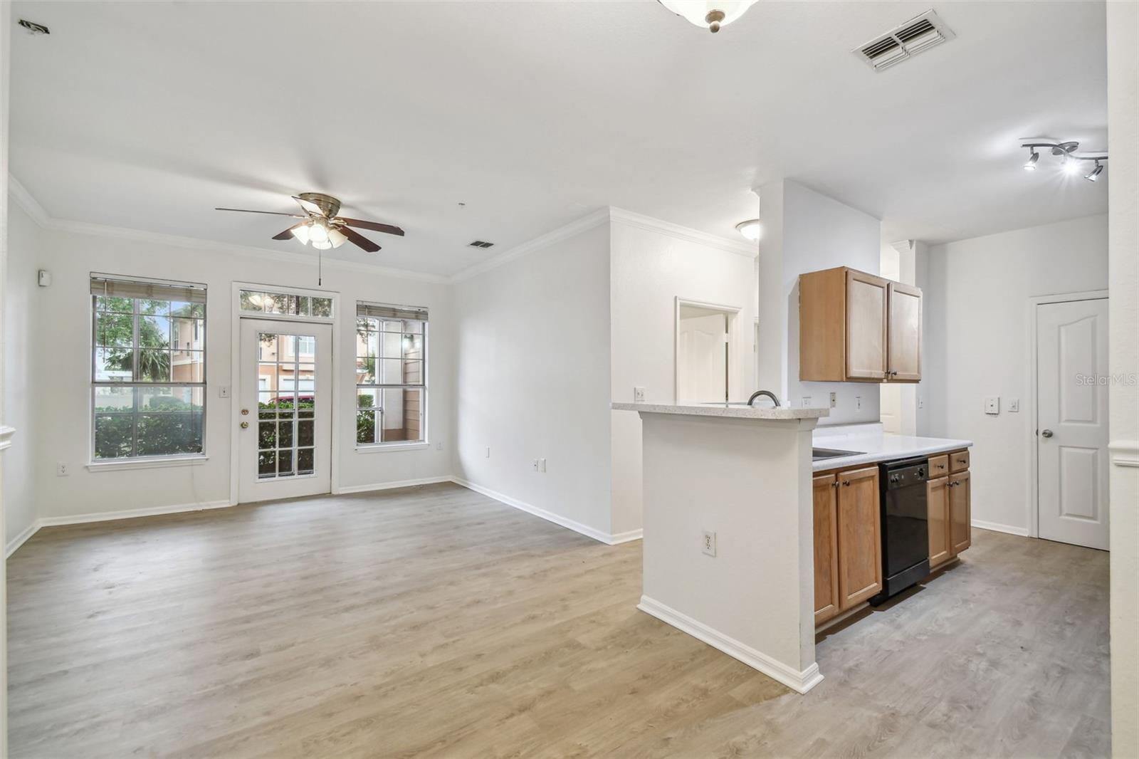 Image 17 of 59 For 5000 Culbreath Key Way 4-108