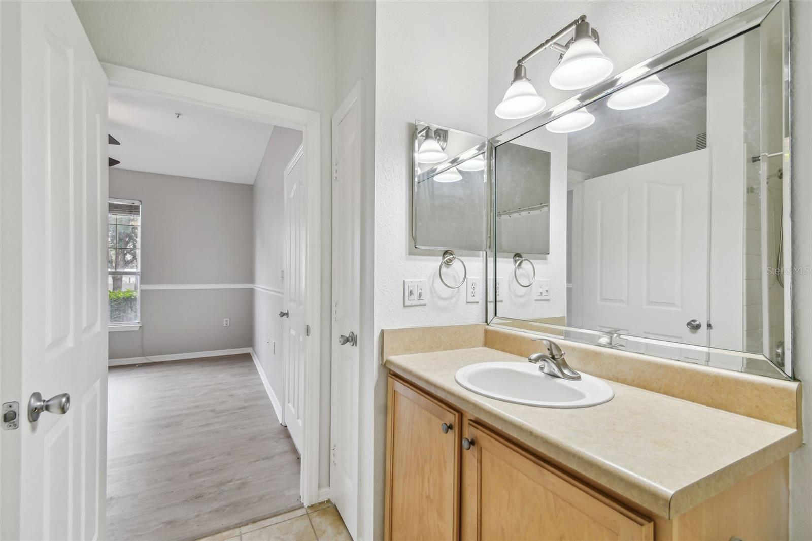 Image 24 of 59 For 5000 Culbreath Key Way 4-108