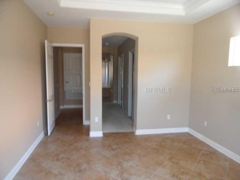 Listing photo id 6 for 20108 Fair Hill Way