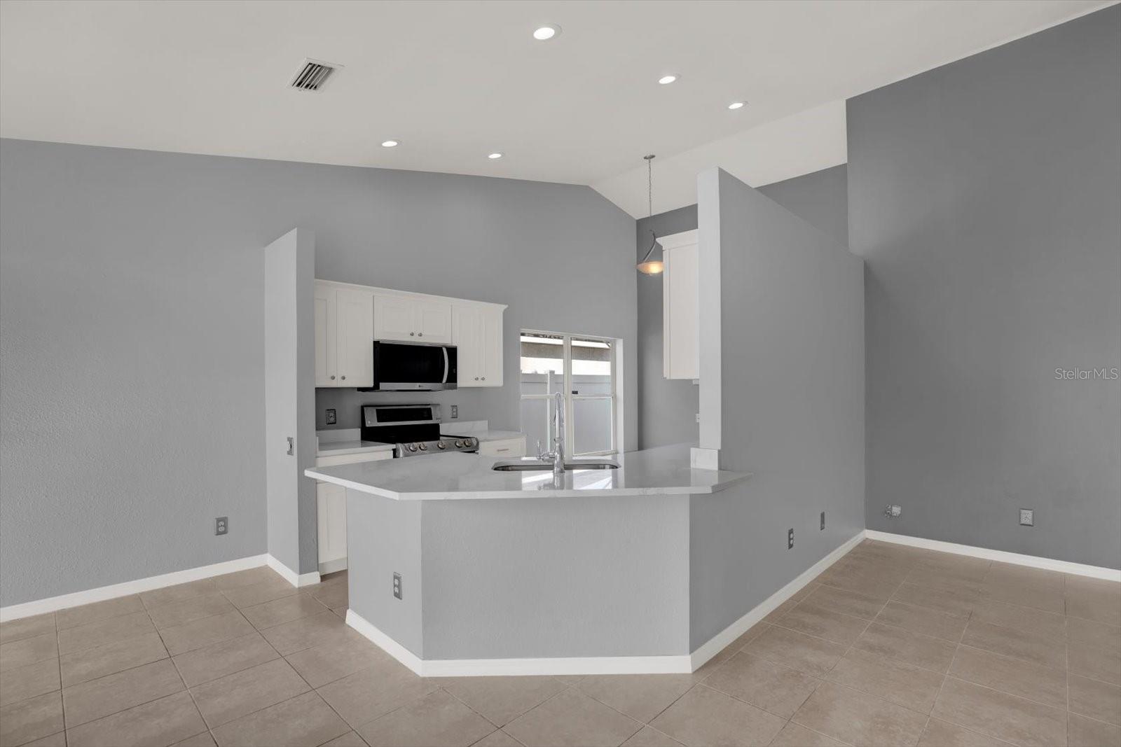 Image 12 of 34 For 11307 Calgary Circle