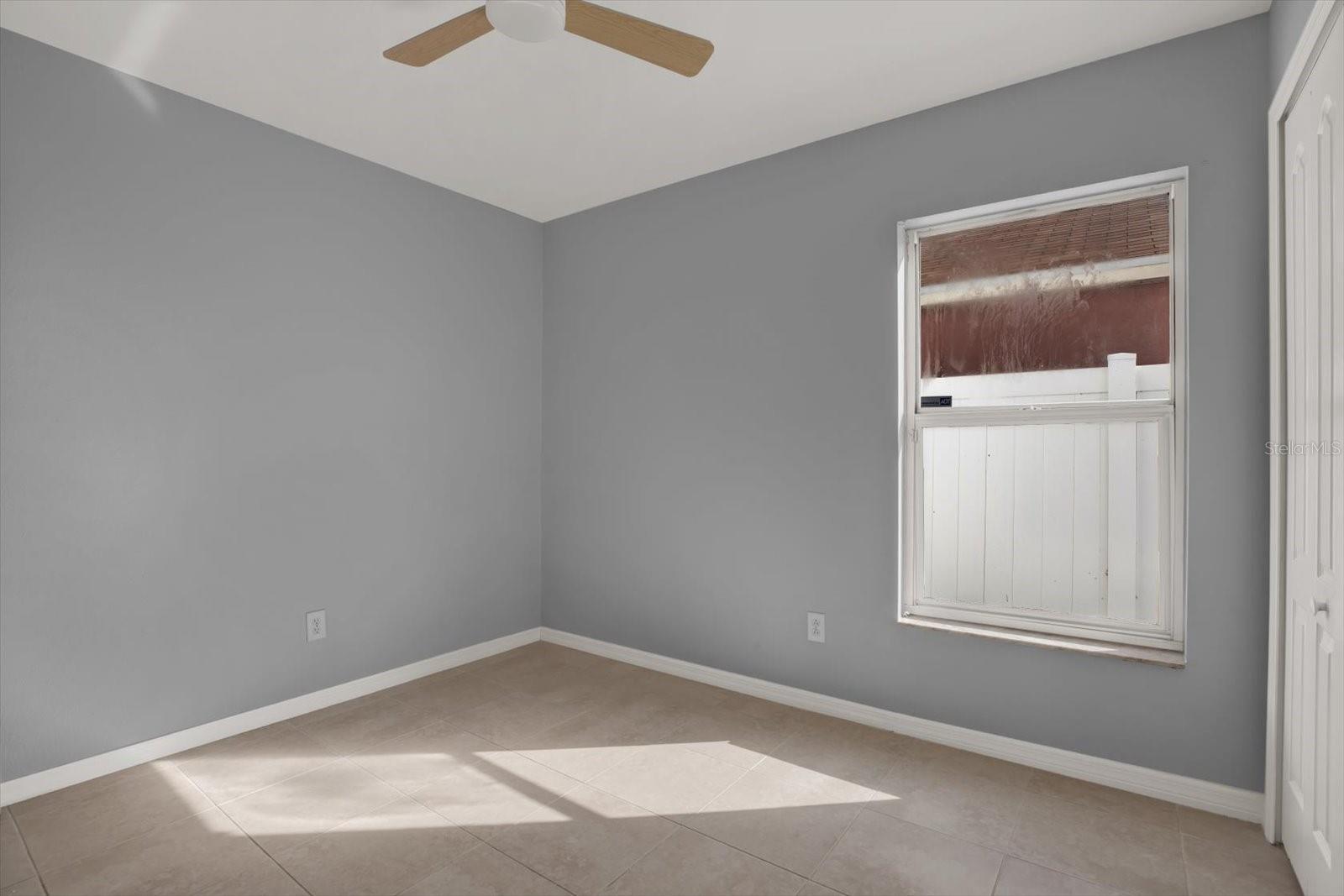 Image 18 of 34 For 11307 Calgary Circle