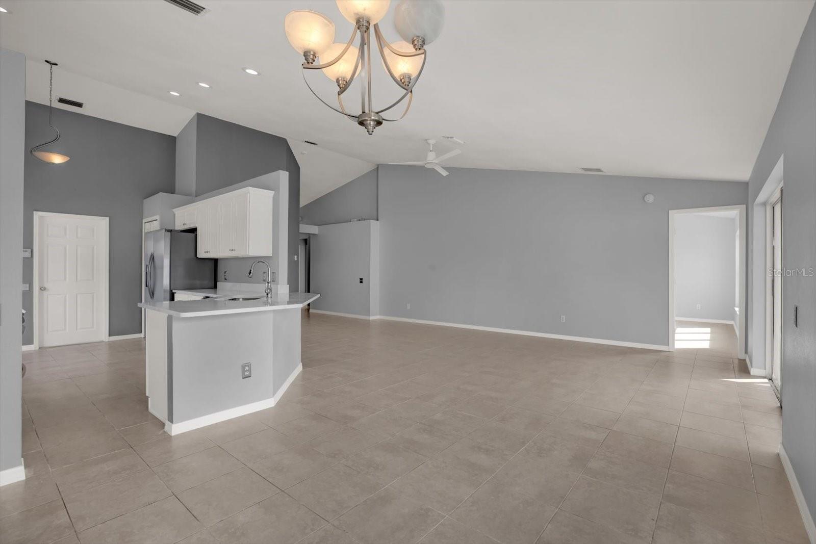 Image 9 of 34 For 11307 Calgary Circle