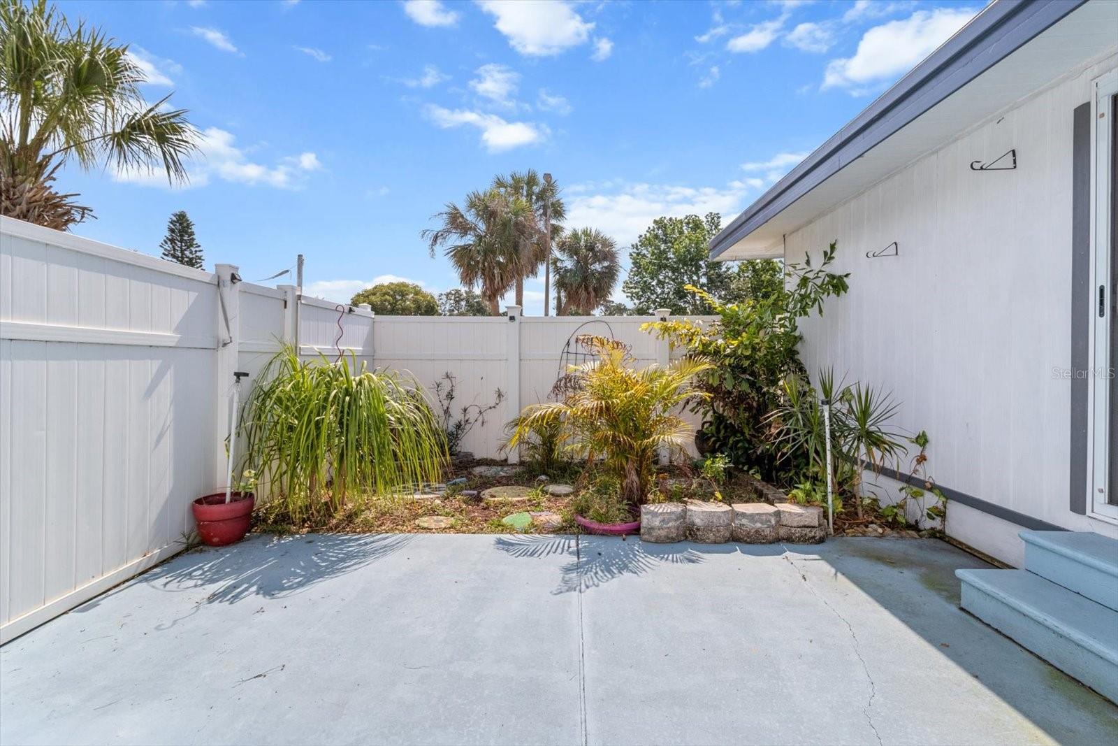 Image 19 of 48 For 31151 Valencia Avenue