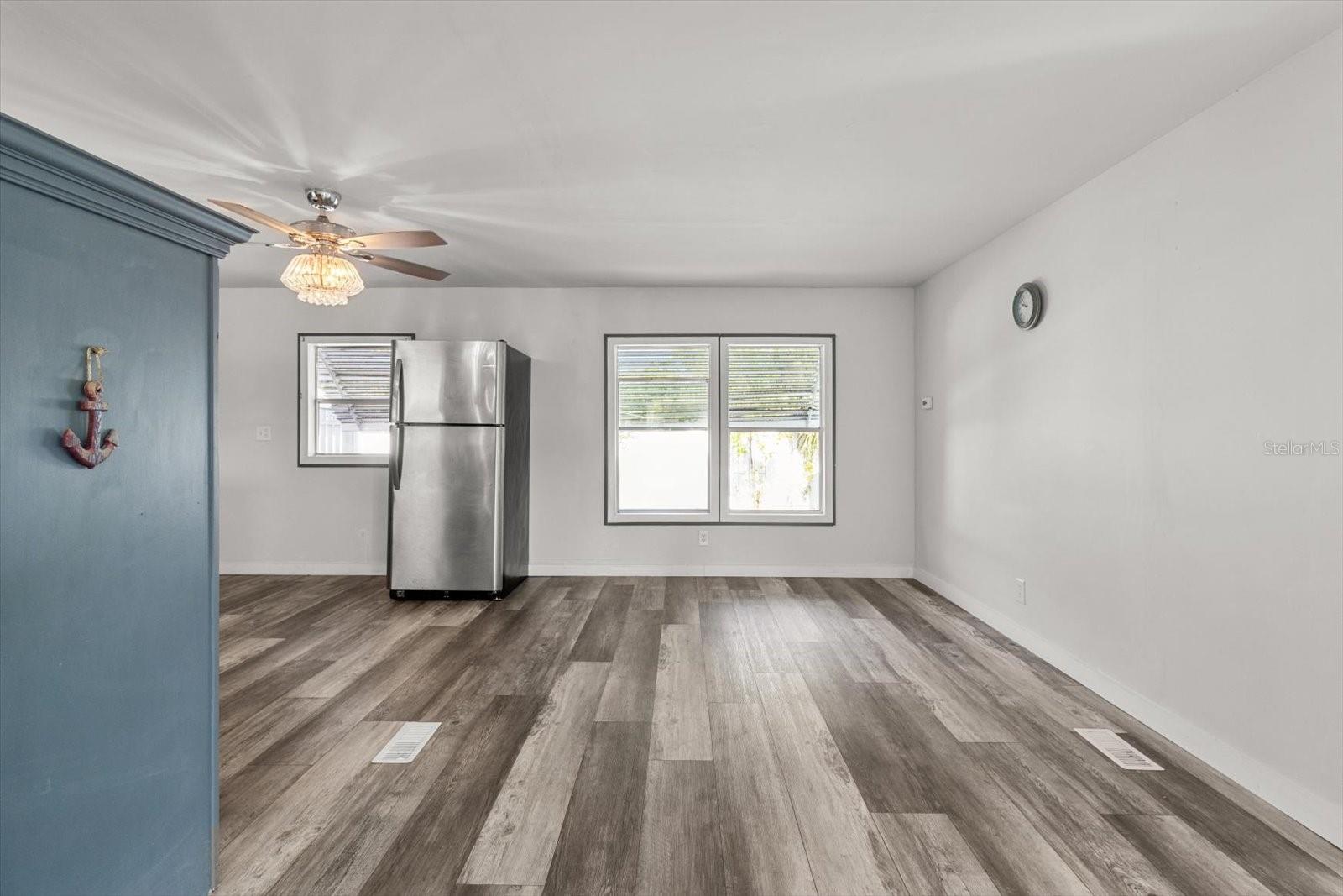 Image 20 of 48 For 31151 Valencia Avenue