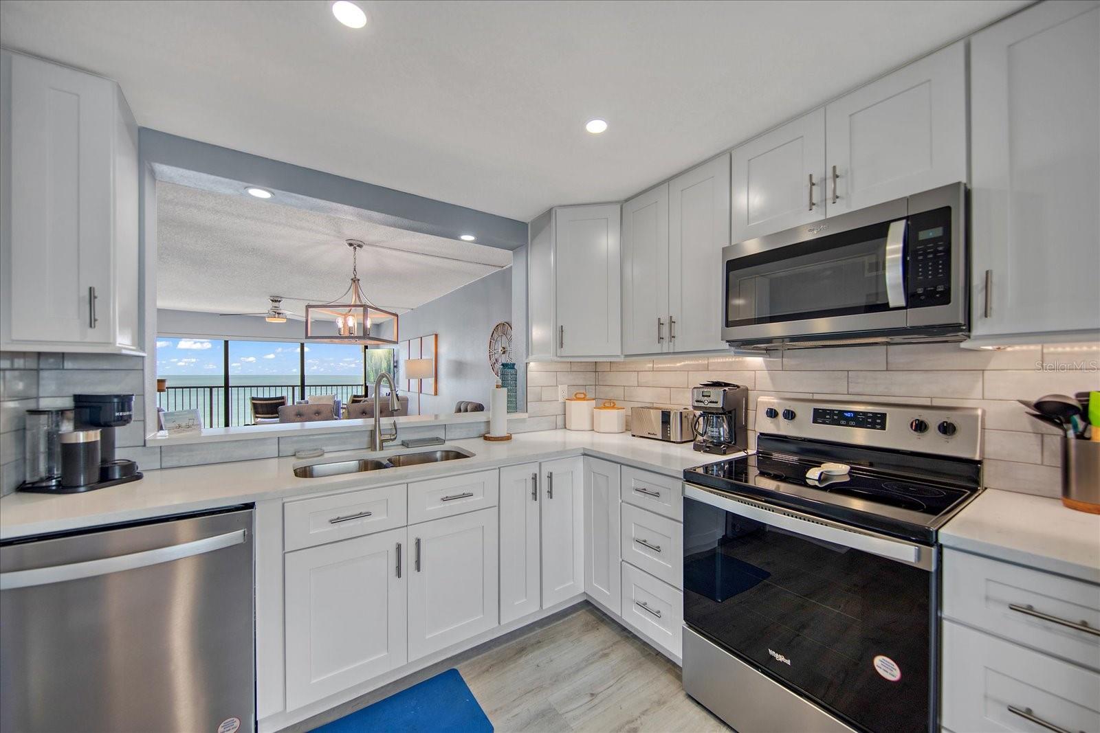 Image 15 of 44 For 15000 Gulf Boulevard 602