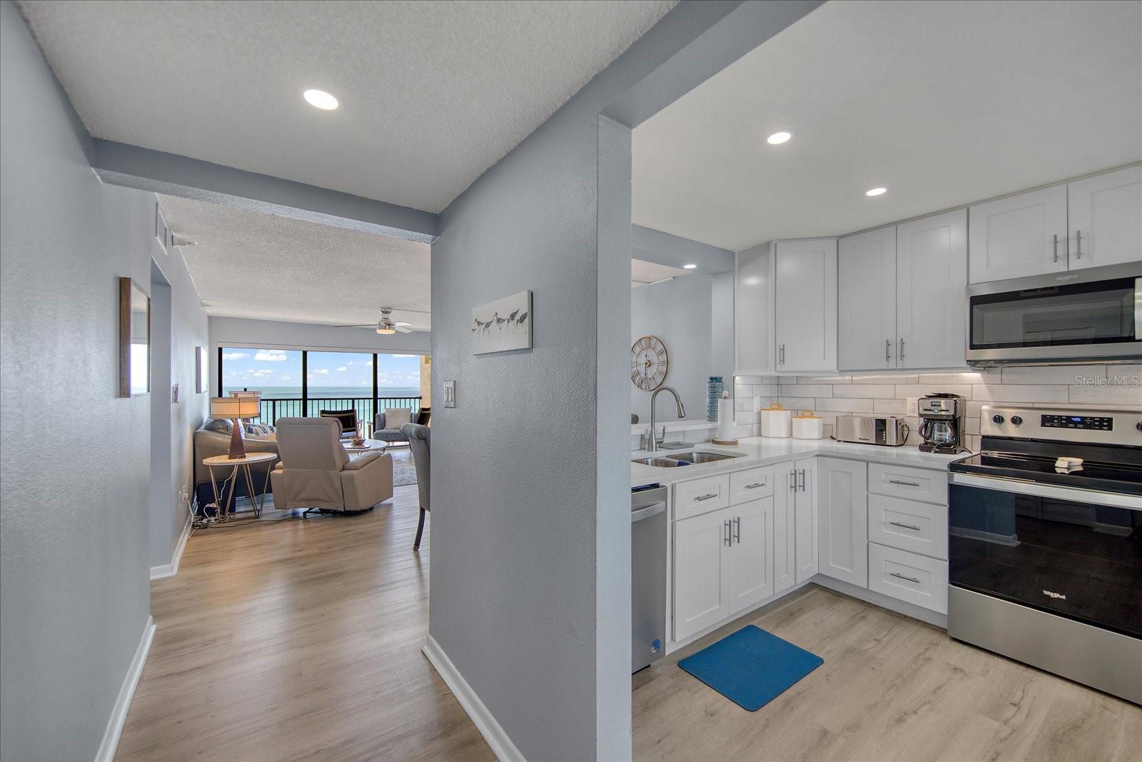Image 19 of 44 For 15000 Gulf Boulevard 602