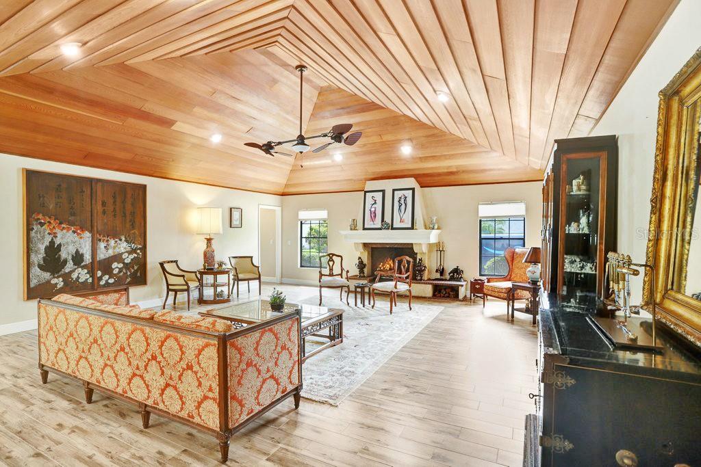 Image 26 of 79 For 5112 Lanai Way