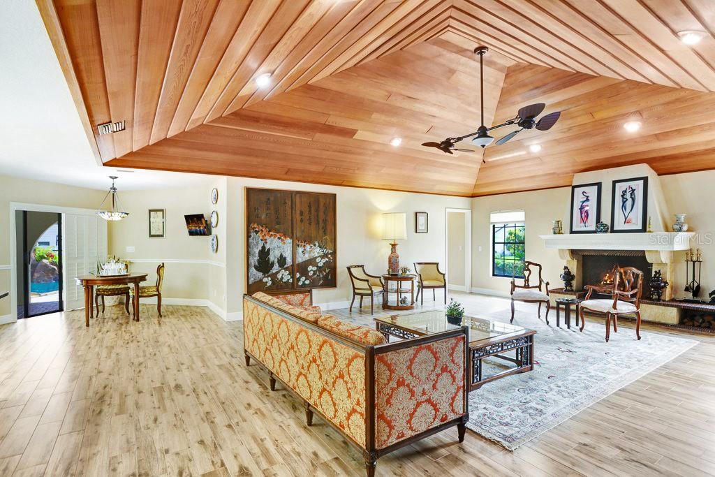 Image 27 of 79 For 5112 Lanai Way