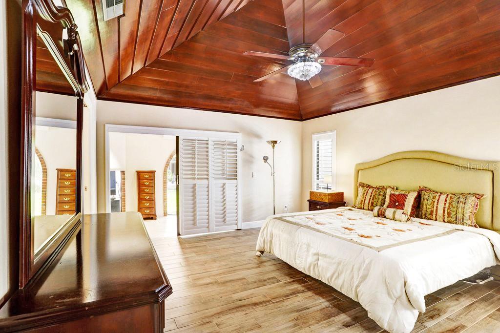 Image 31 of 79 For 5112 Lanai Way