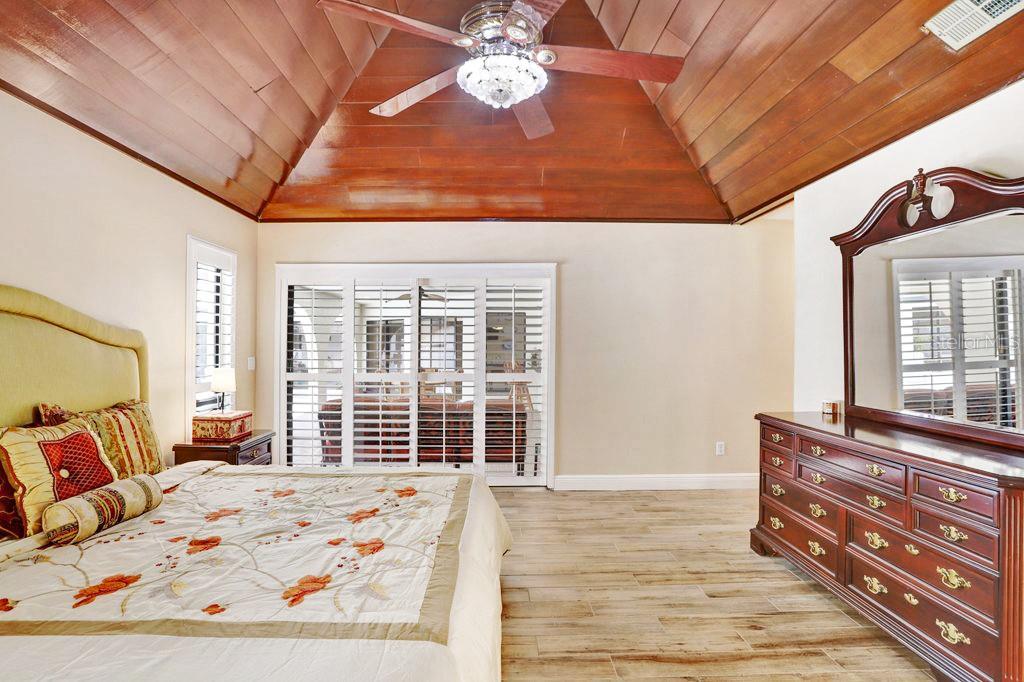 Image 32 of 79 For 5112 Lanai Way