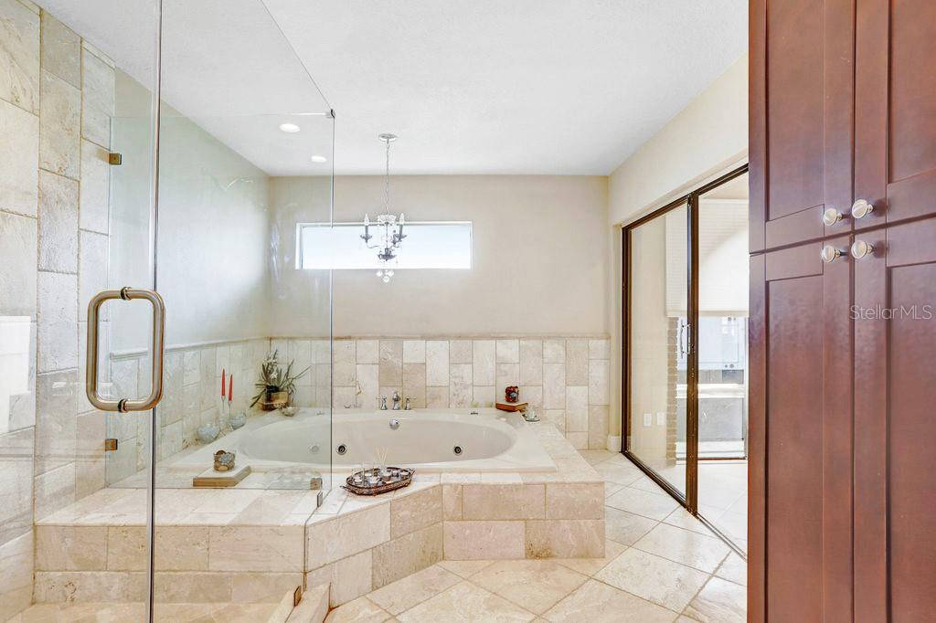 Image 38 of 79 For 5112 Lanai Way