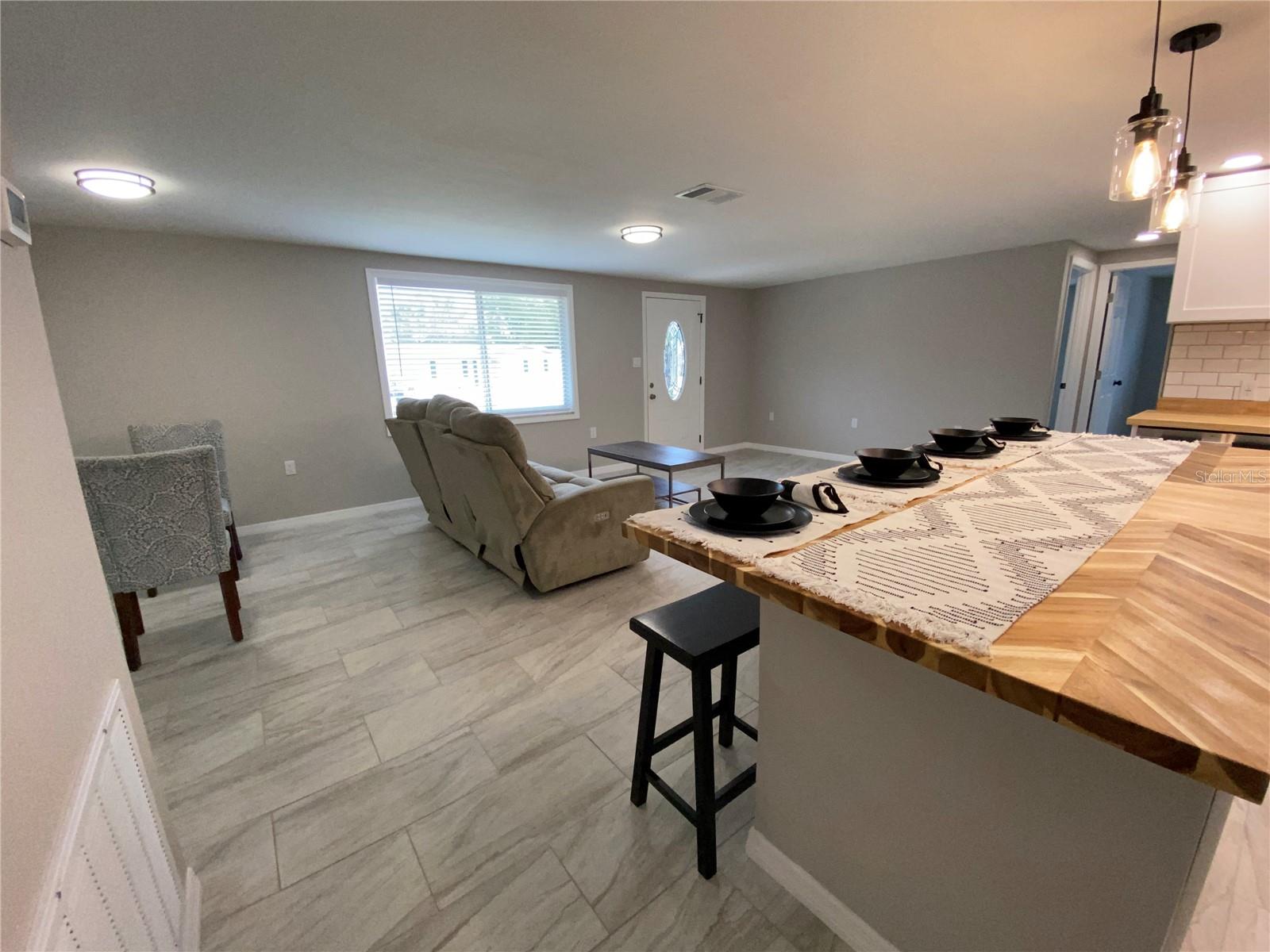 Image 7 of 28 For 12907 College Hill Drive