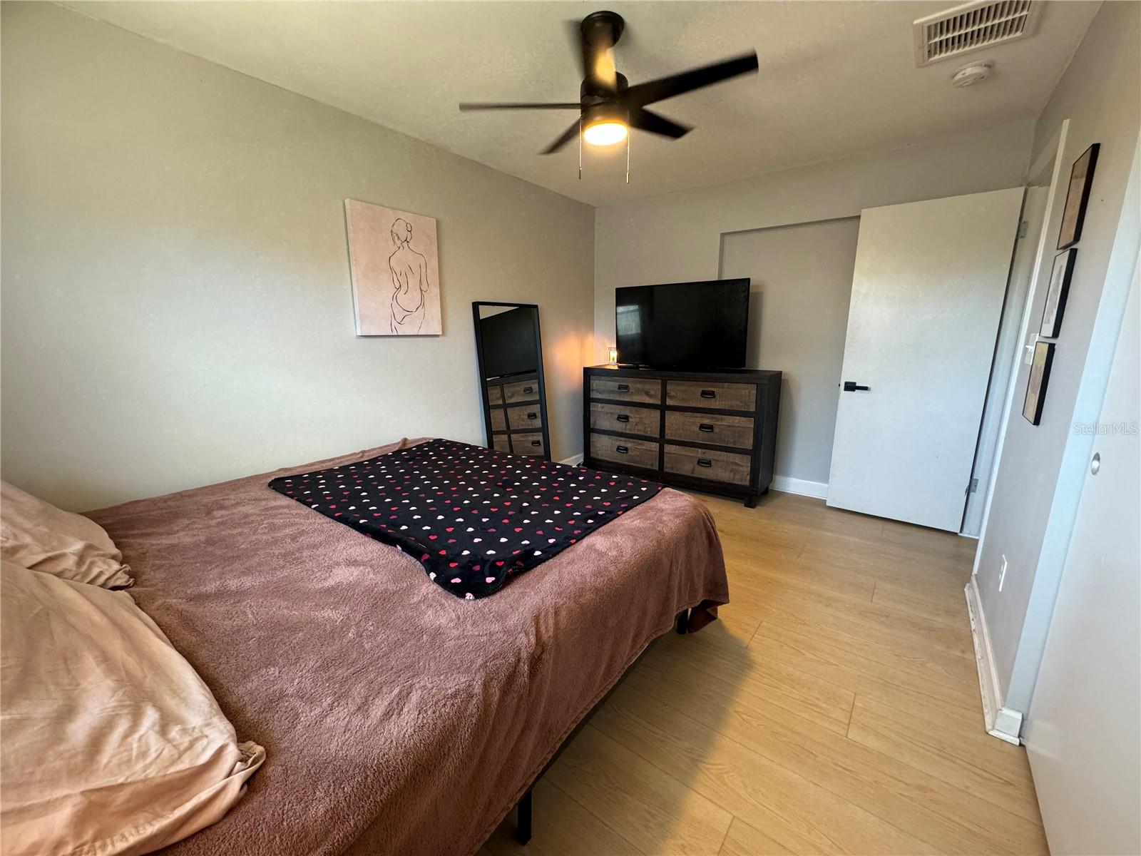 Image 21 of 40 For 3300 58th Street N