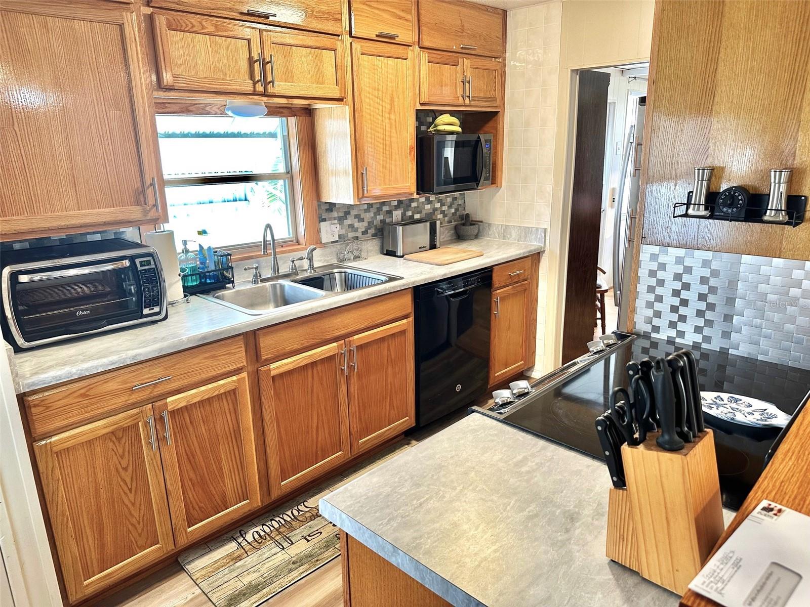 Image 4 of 14 For 11176 100th Street 48