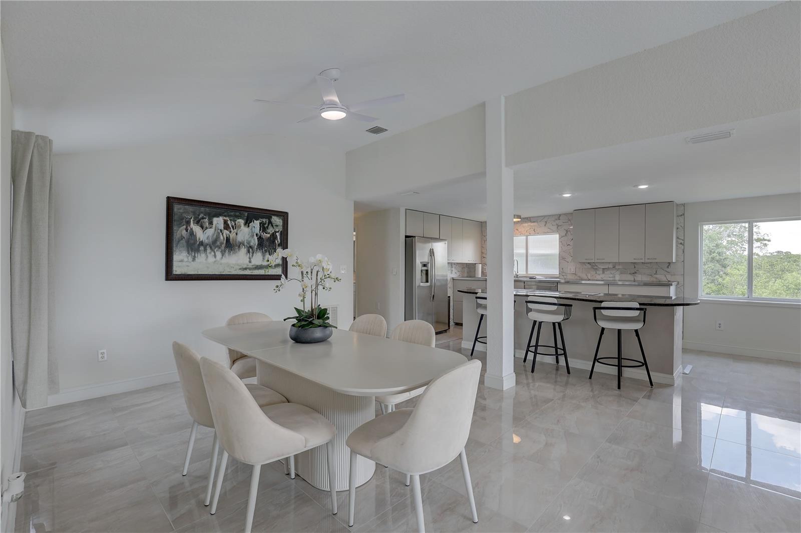 Image 10 of 82 For 8117 Bay Drive