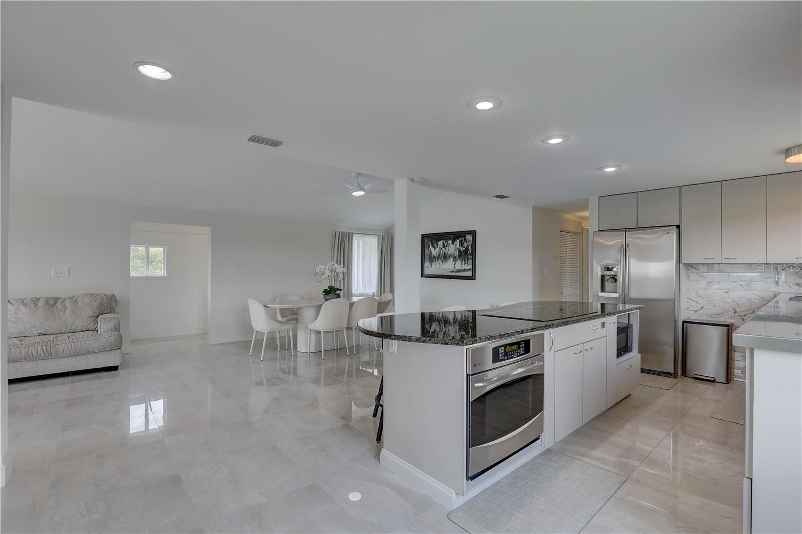 Image 15 of 82 For 8117 Bay Drive