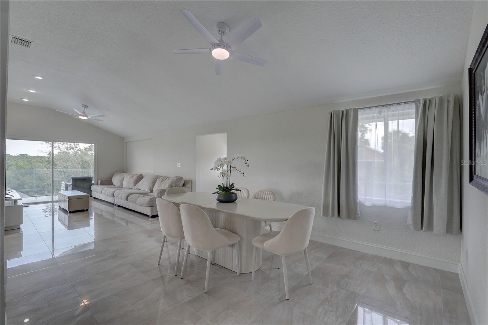 Image 16 of 82 For 8117 Bay Drive
