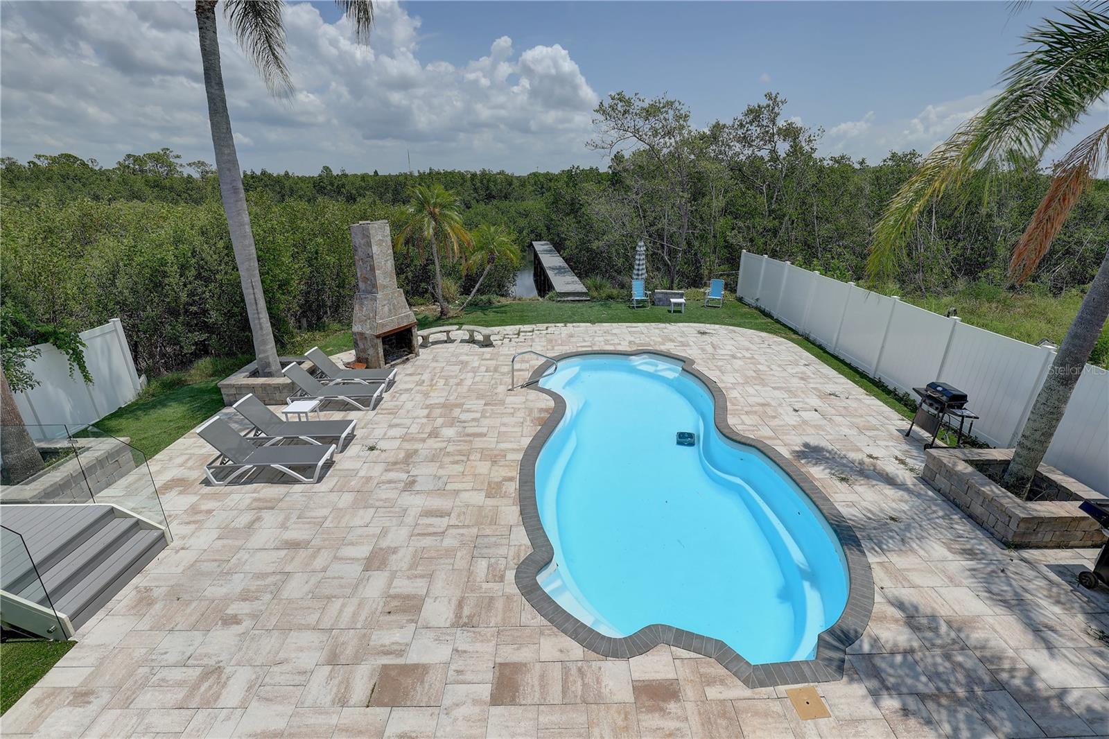 Image 21 of 82 For 8117 Bay Drive