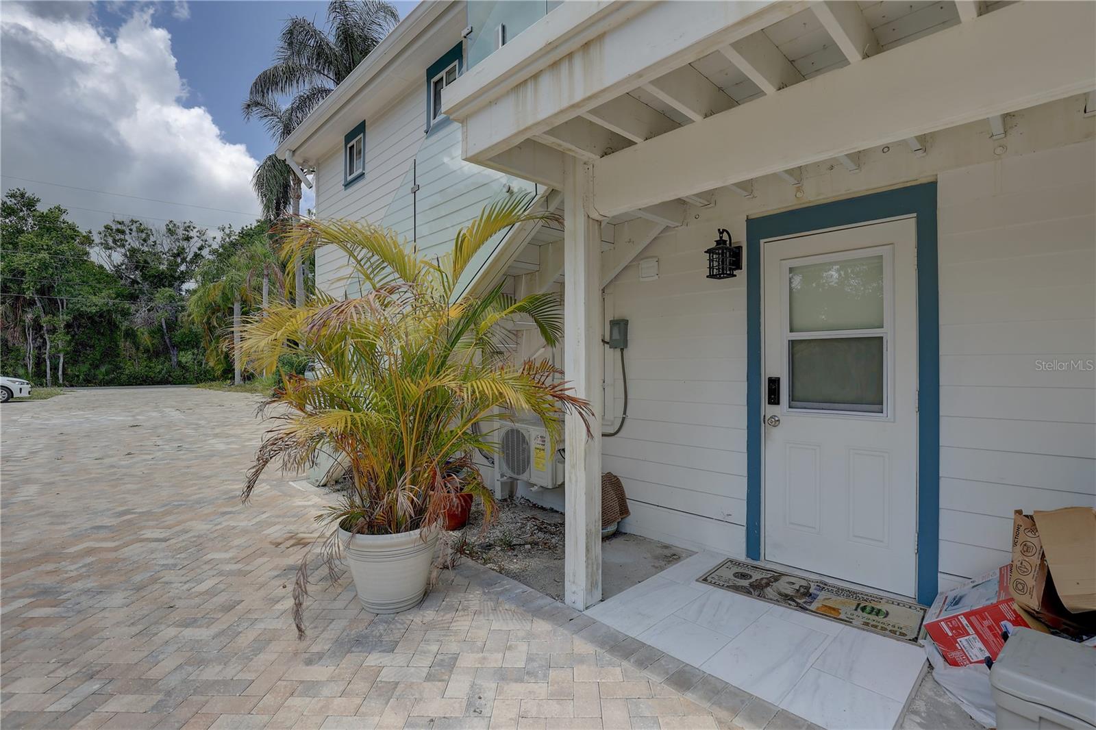 Image 34 of 82 For 8117 Bay Drive
