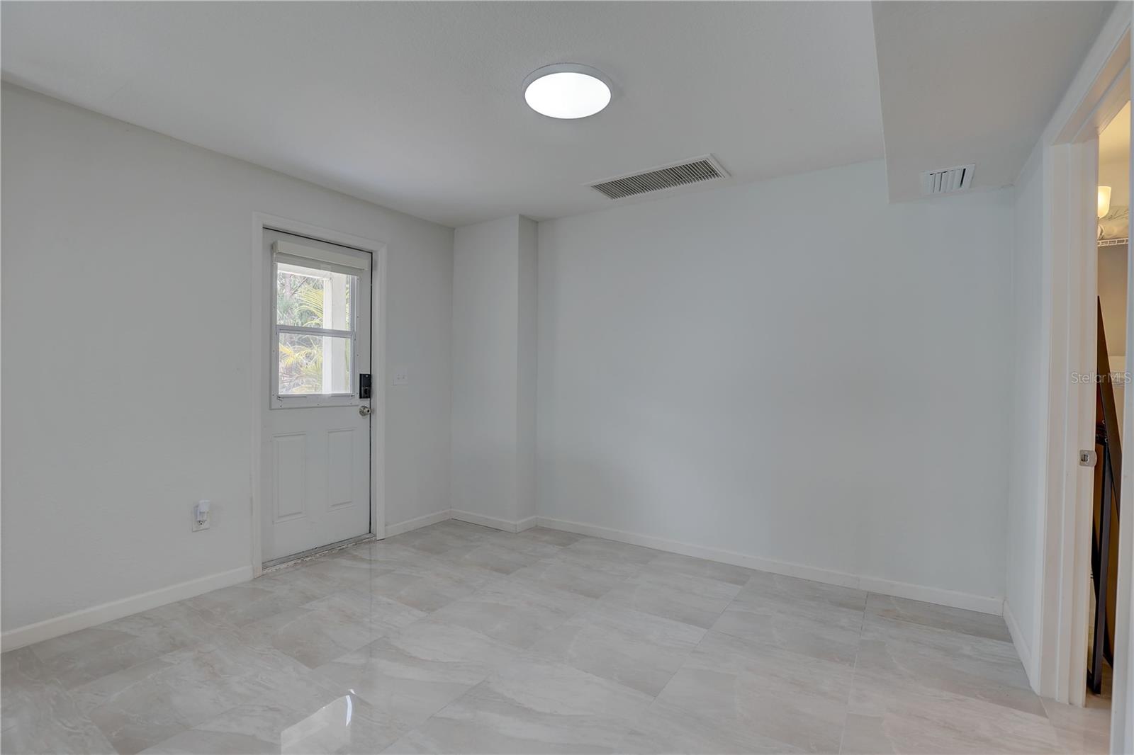 Image 36 of 82 For 8117 Bay Drive