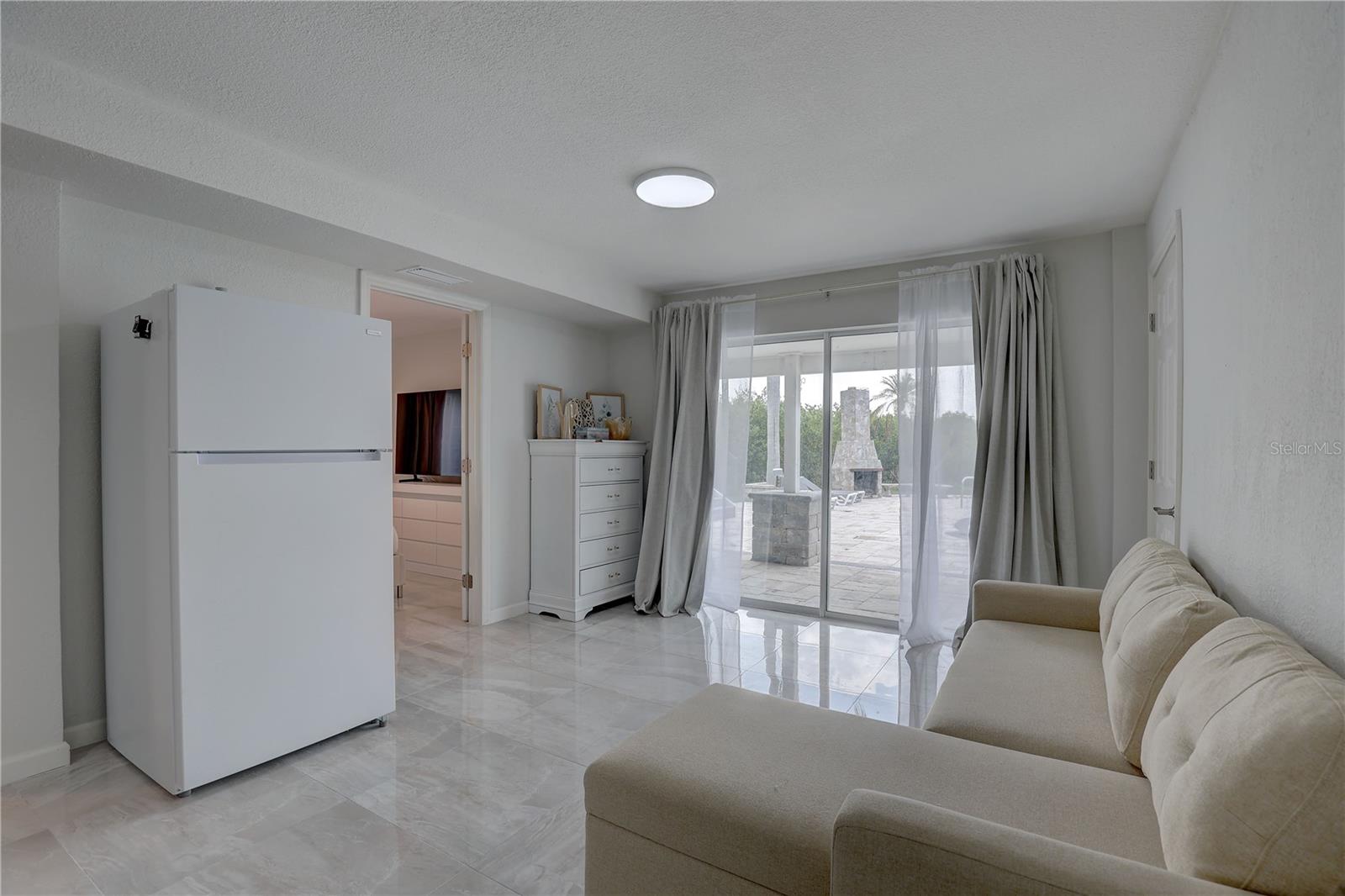 Image 42 of 82 For 8117 Bay Drive