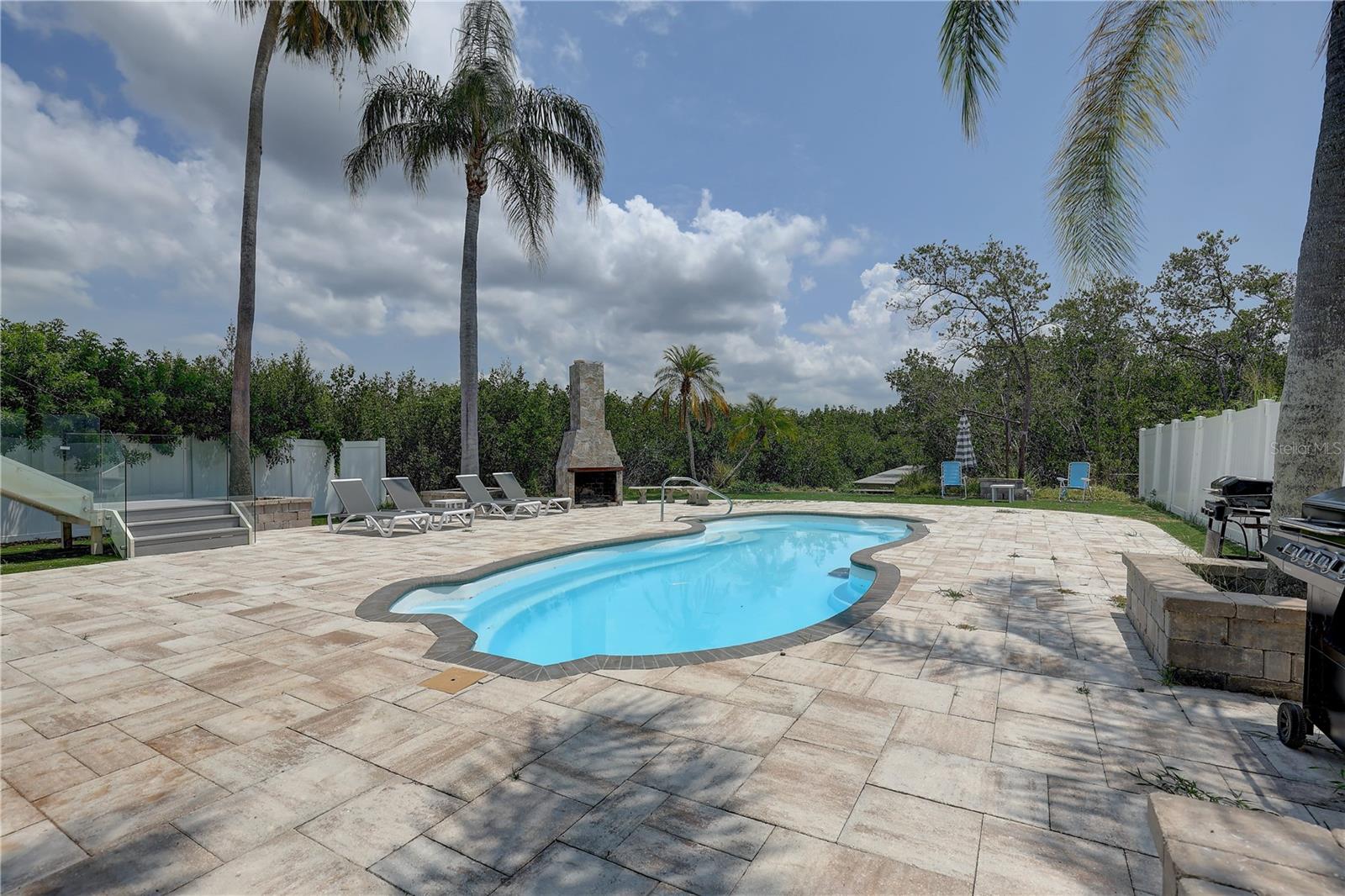 Image 61 of 82 For 8117 Bay Drive