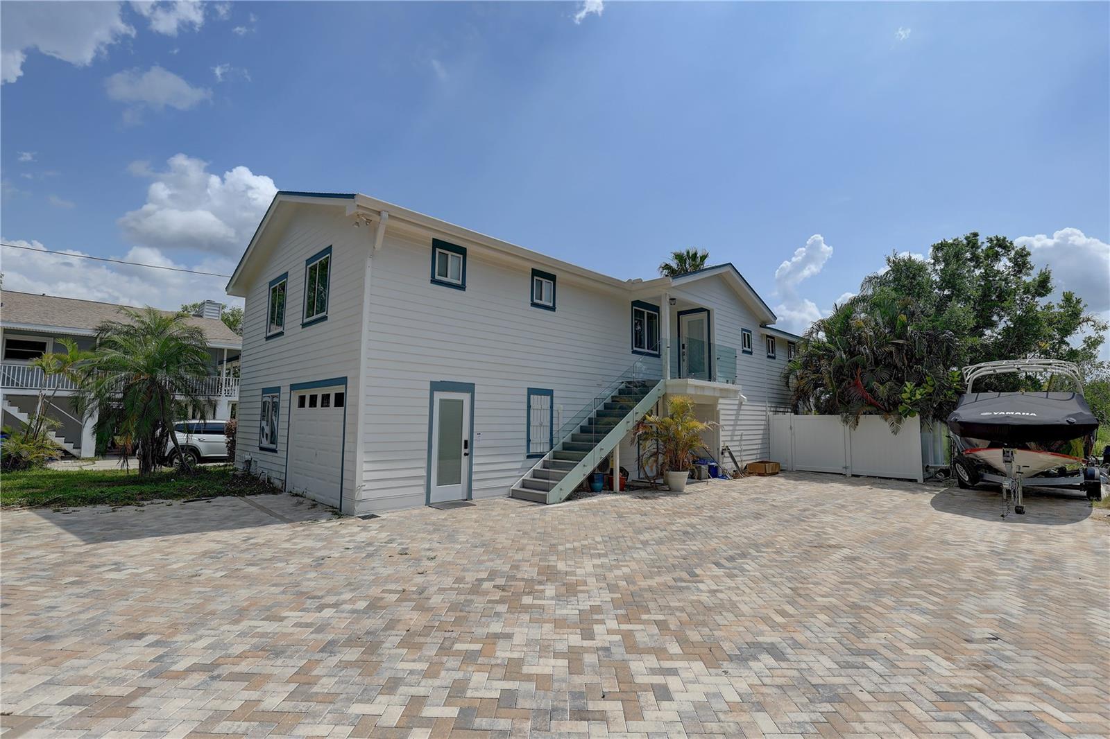 Image 7 of 82 For 8117 Bay Drive