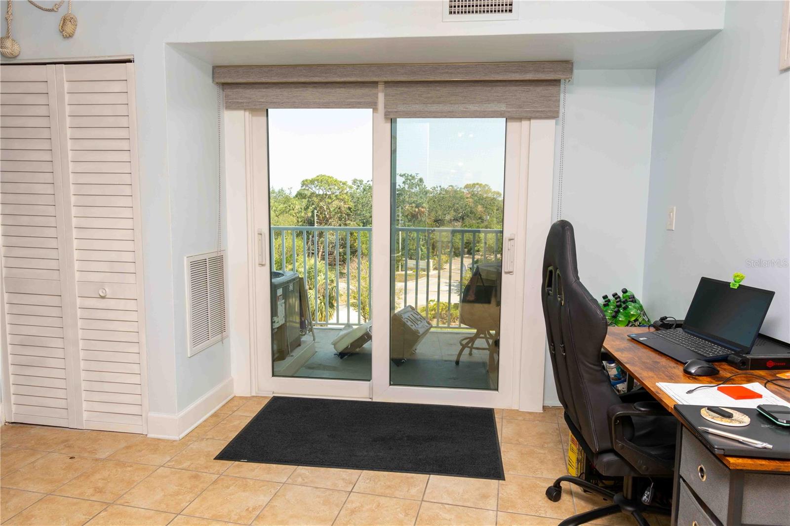 Image 7 of 14 For 3315 58th Avenue S 520