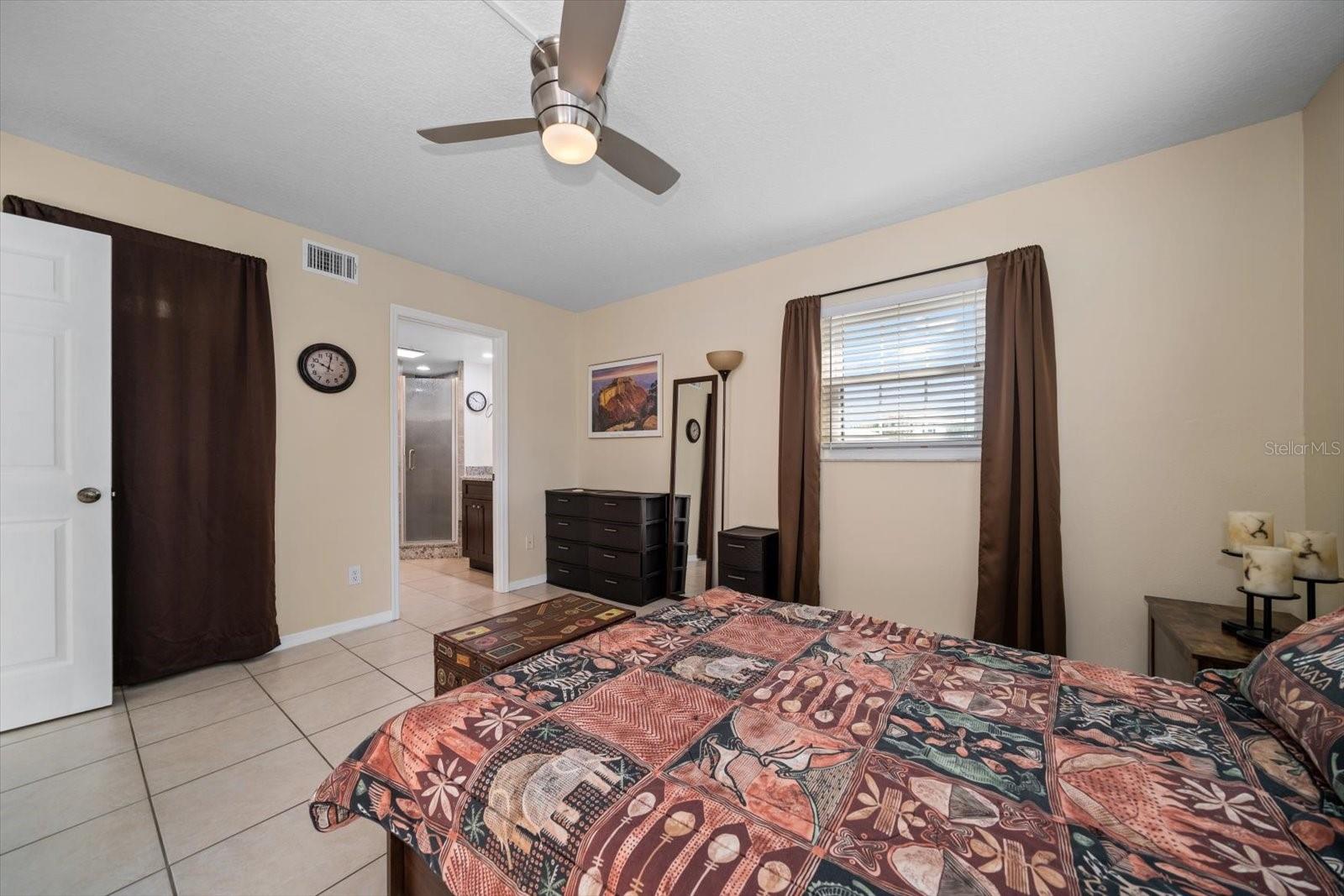 Image 18 of 42 For 12900 Vonn Road F101