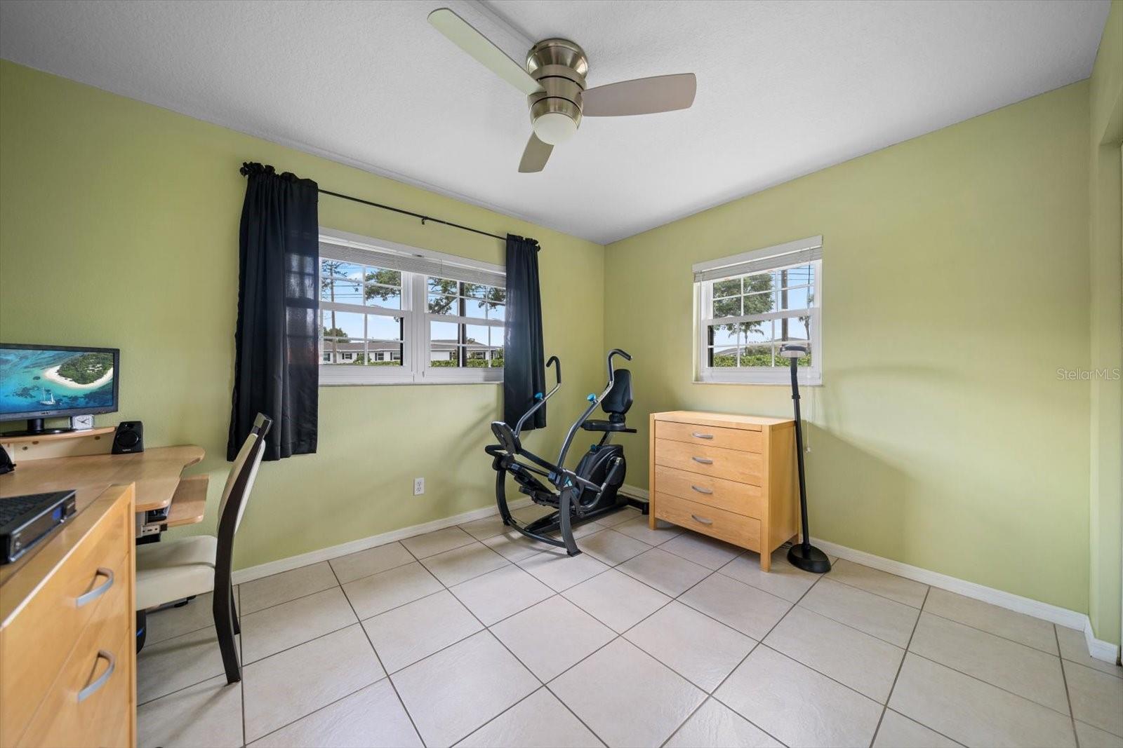 Image 25 of 42 For 12900 Vonn Road F101