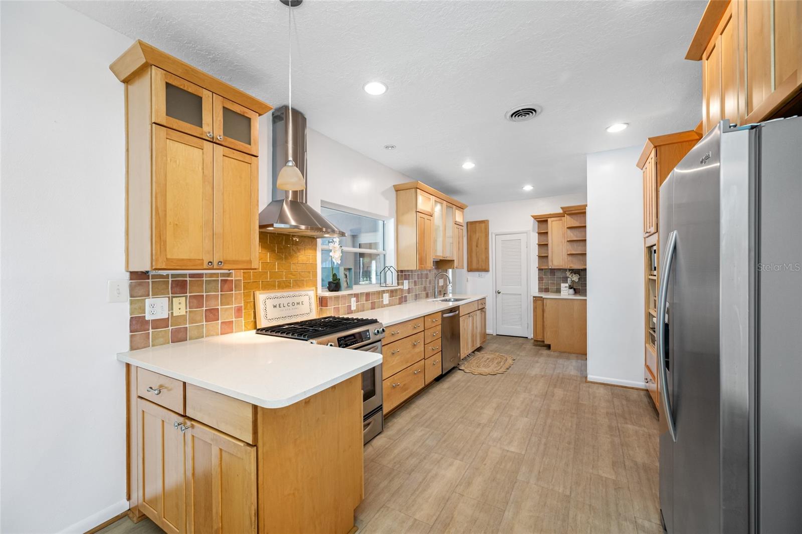 Image 19 of 64 For 401 Whitcomb Boulevard