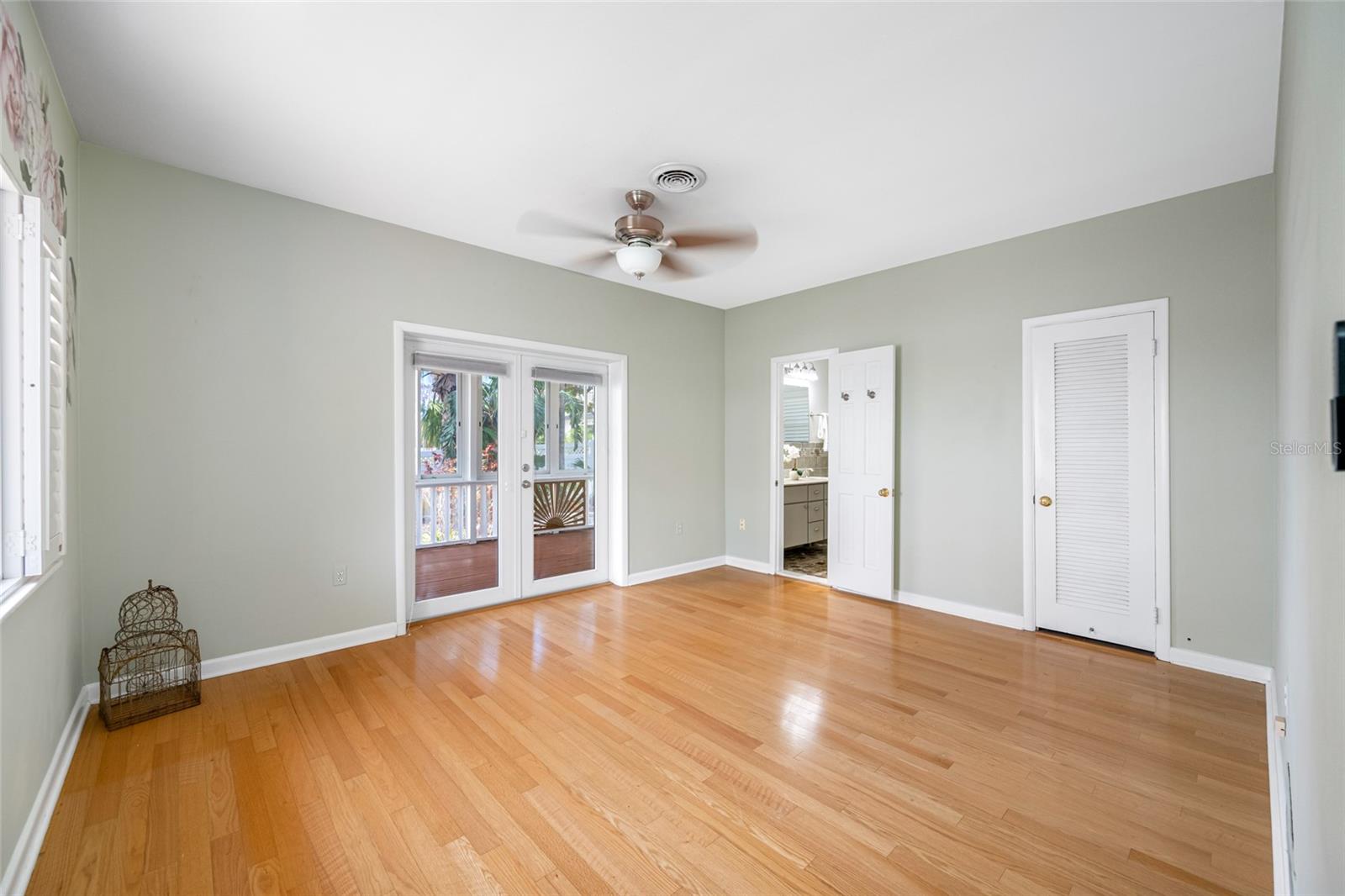 Image 30 of 64 For 401 Whitcomb Boulevard