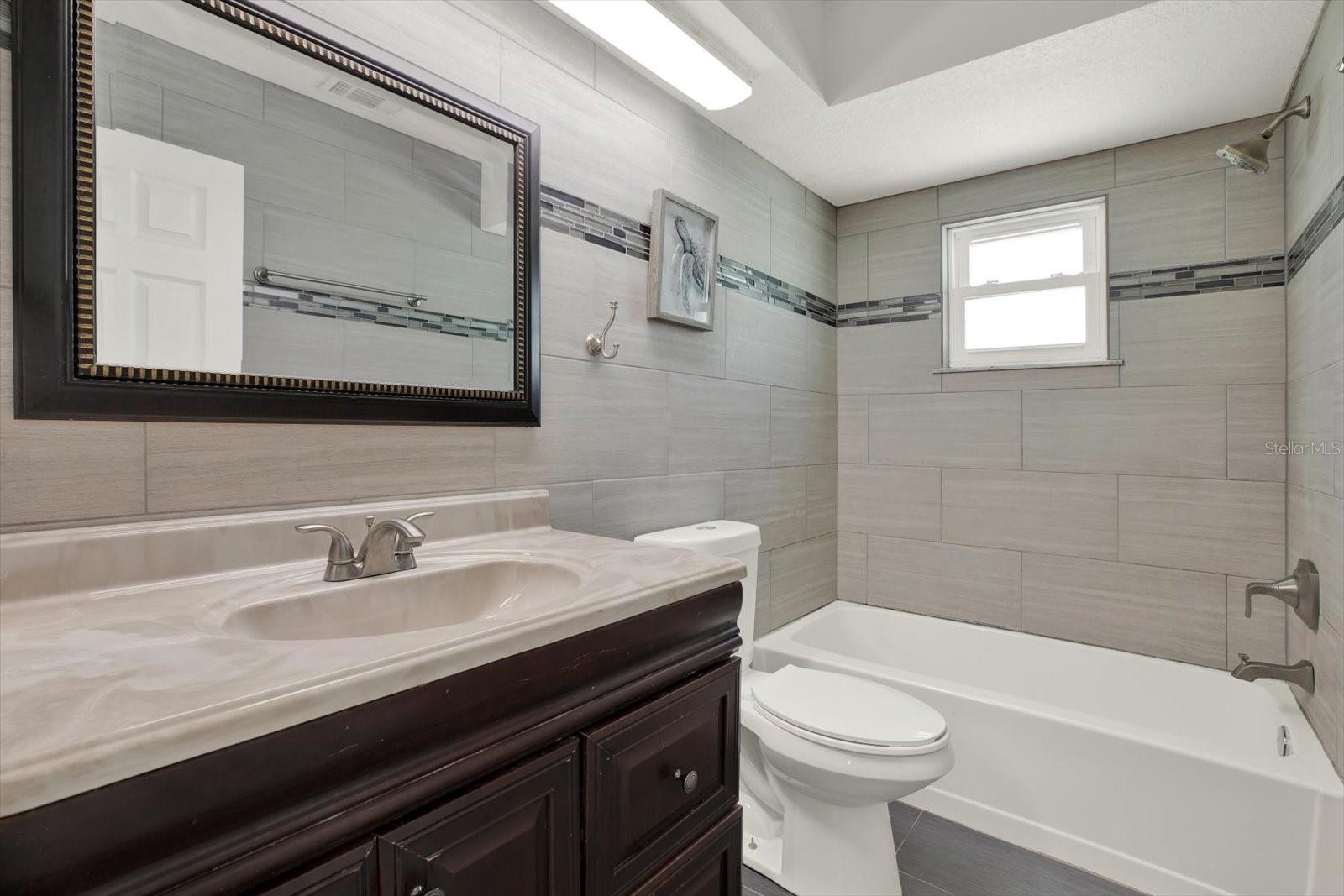 Image 9 of 18 For 5875 Darren Court N