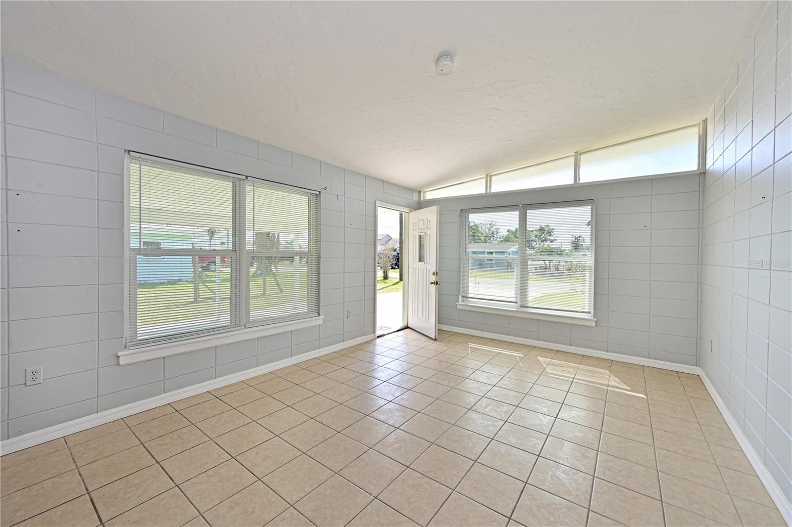 Image 13 of 29 For 612 Palm Avenue