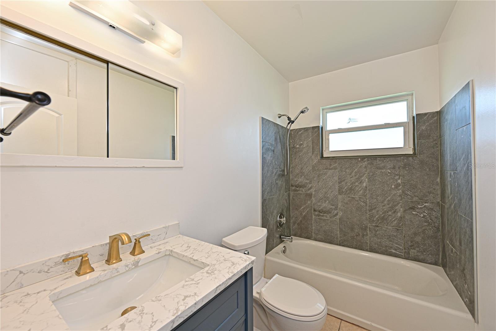 Image 19 of 29 For 612 Palm Avenue