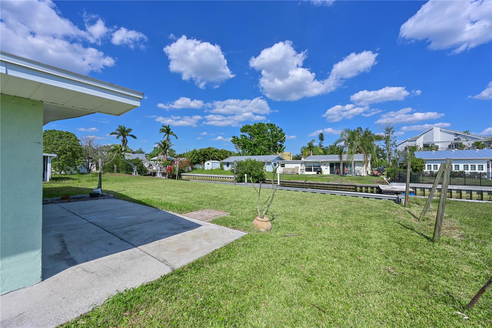 Image 24 of 29 For 612 Palm Avenue