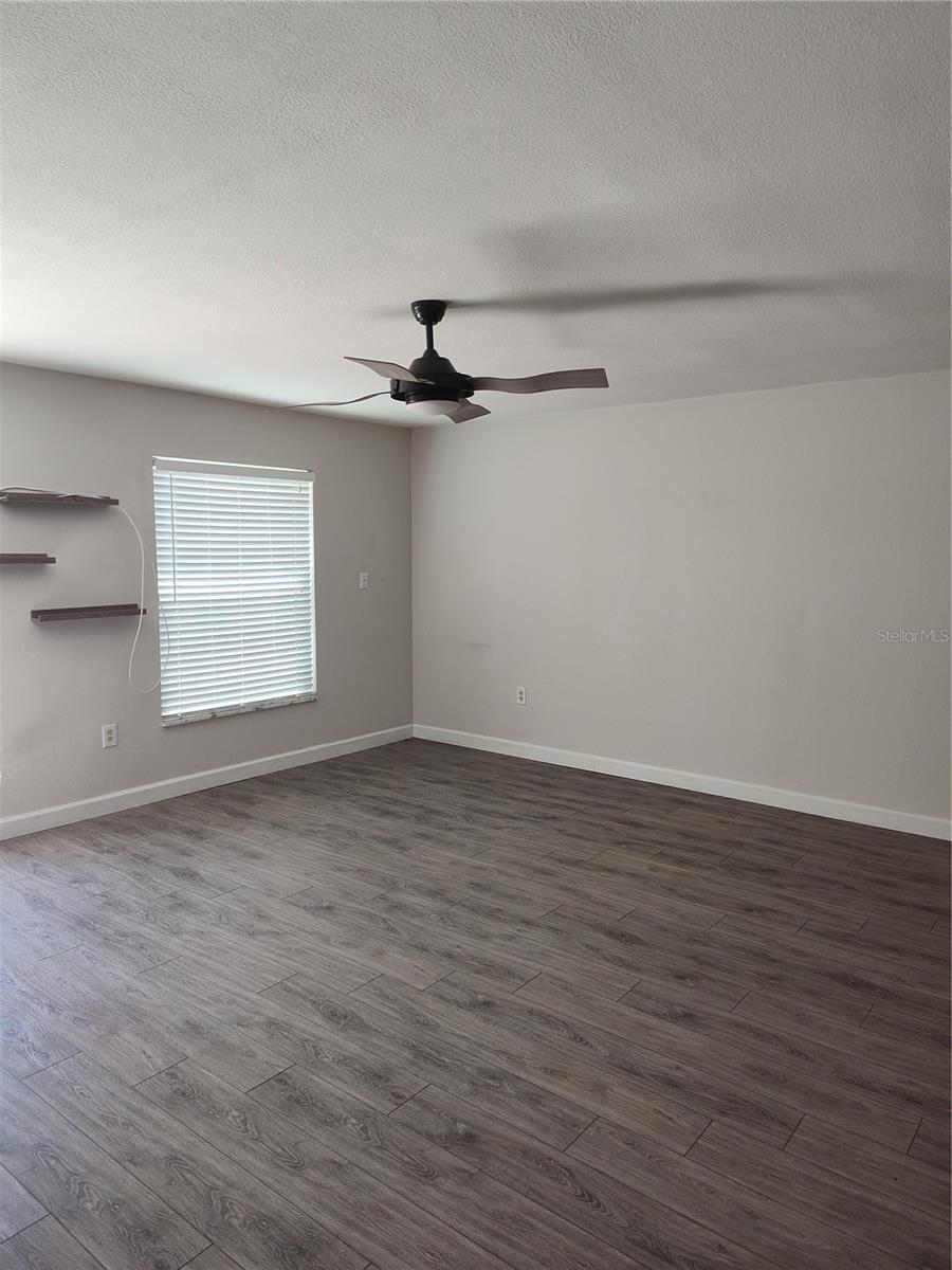 Image 11 of 20 For 2700 Bayshore Blvd #561  561