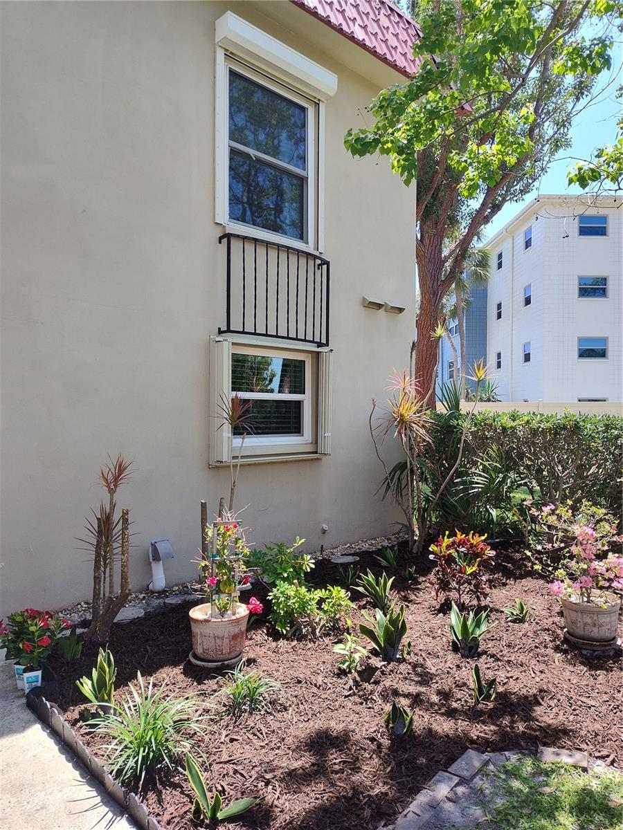 Image 4 of 20 For 2700 Bayshore Blvd #561  561
