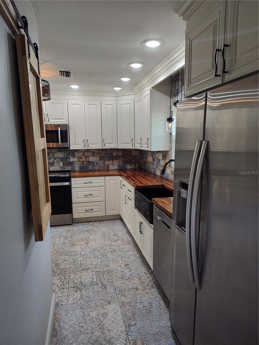Image 7 of 20 For 2700 Bayshore Blvd #561  561