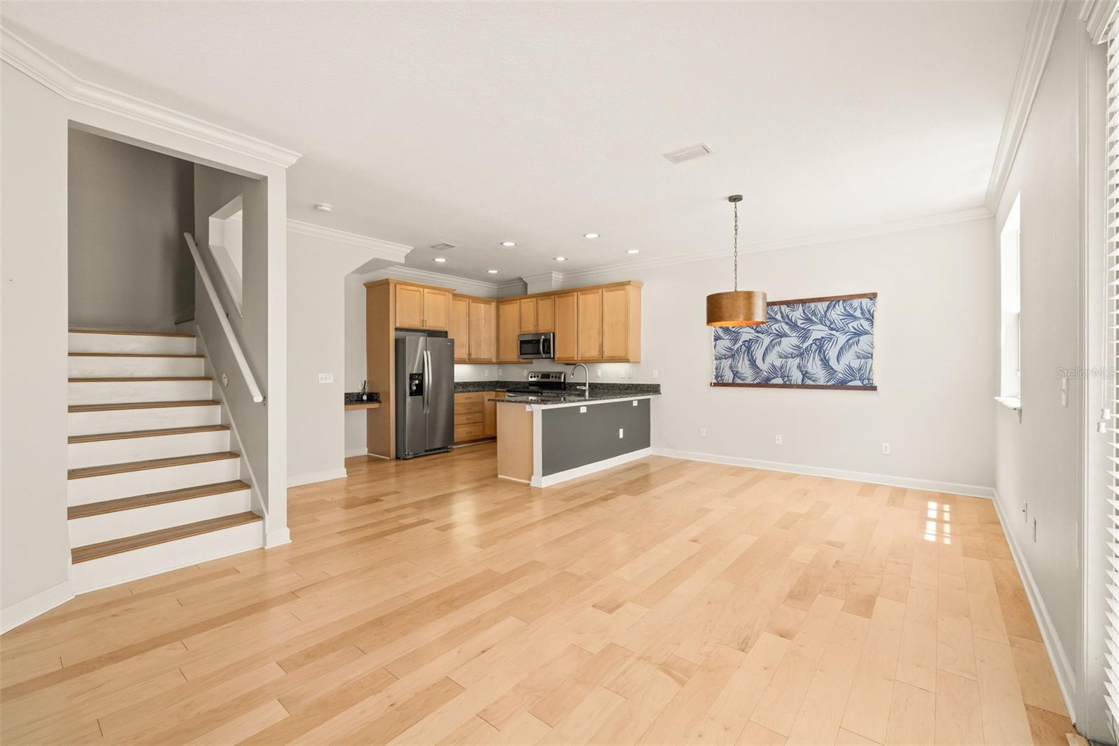 Image 16 of 56 For 113 Melville Avenue 3