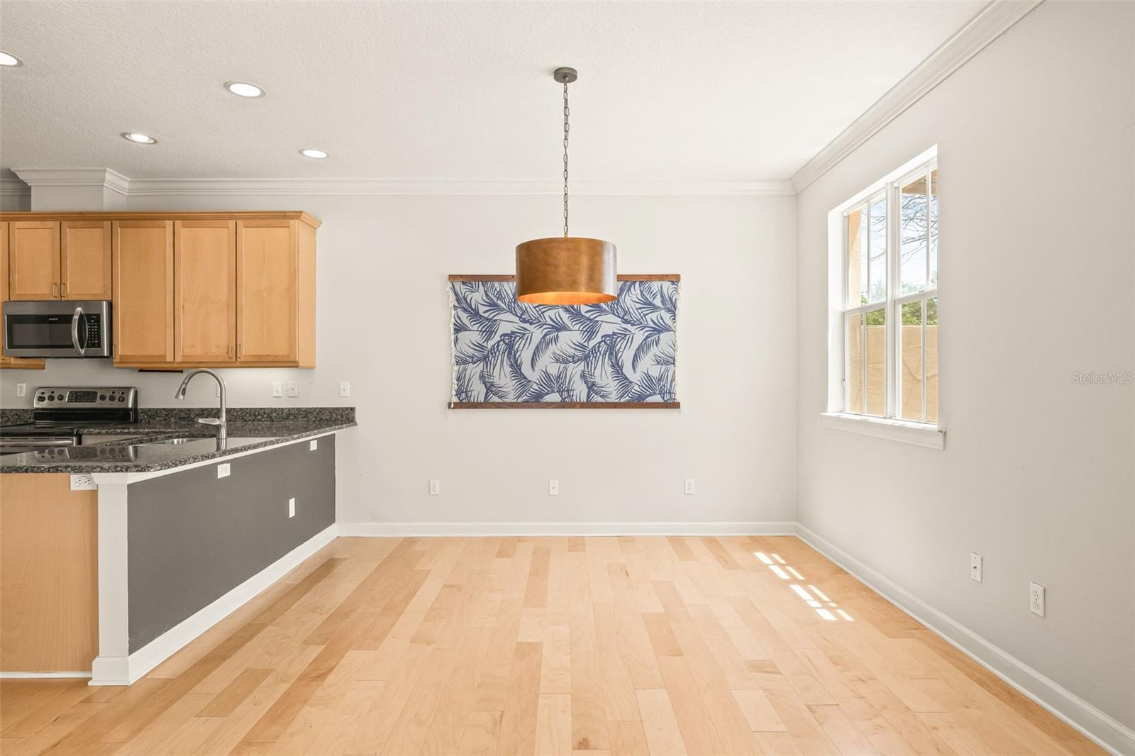 Image 17 of 56 For 113 Melville Avenue 3