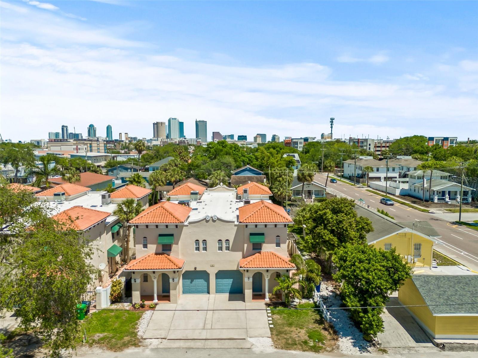 Image 2 of 56 For 113 Melville Avenue 3